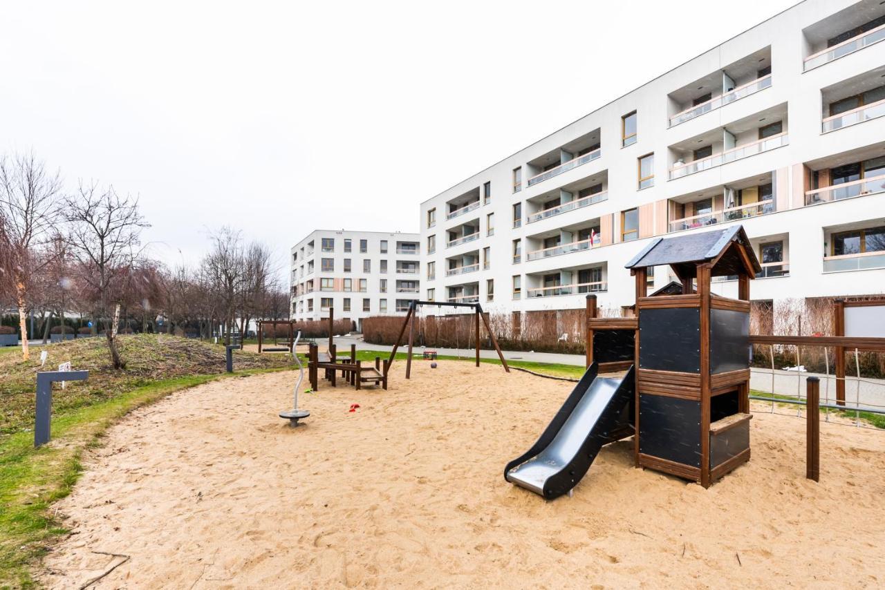 Wola Luxury Wooden Apartment ワルシャワ エクステリア 写真